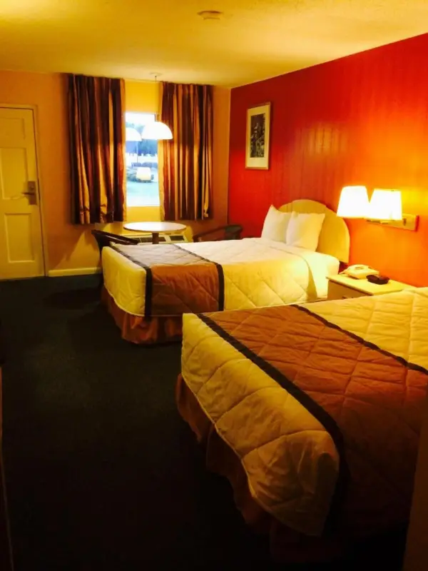 Duffys Motel - Calhoun 4