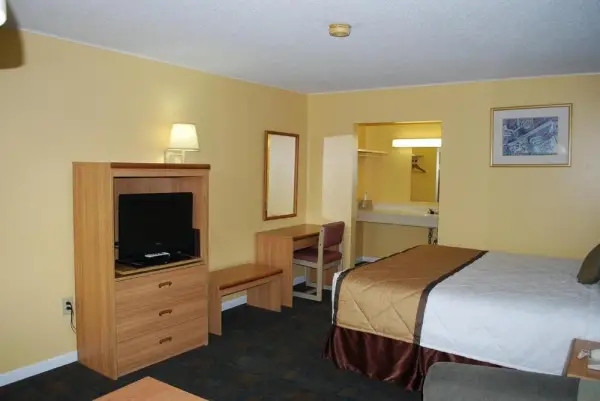 Duffys Motel - Calhoun 8